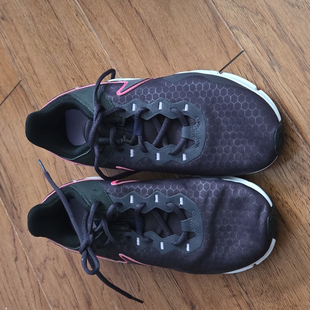 Nike Black and Pink Running Shoes Sz 9